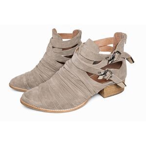 Jeffrey Campbell Taupe Suede Ankle Boots Size 9 Buckle Strap Chunky Heel